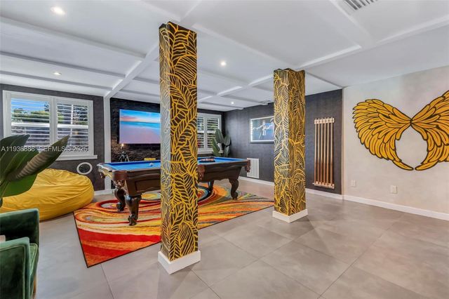 801 NW 24th St, Wilton Manors, FL 33311