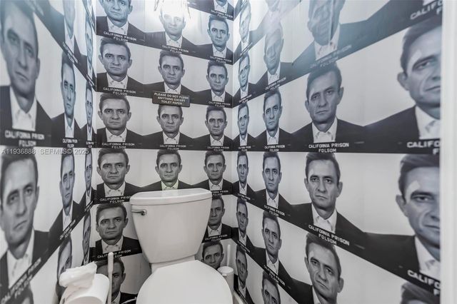 801 NW 24th St, Wilton Manors, FL 33311