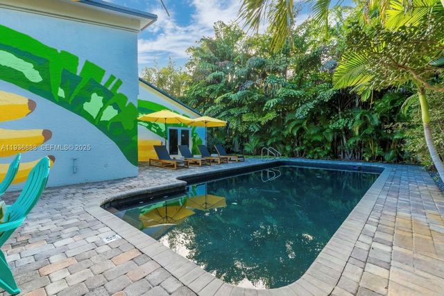 801 NW 24th St, Wilton Manors, FL 33311