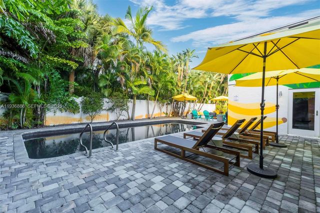 801 NW 24th St, Wilton Manors, FL 33311