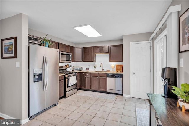 37 ALEXANDRA CT, Marlton, NJ 08053