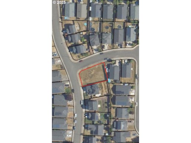 1001 E 9TH St, Lafayette, OR 97127