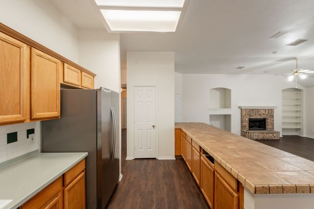 4725 Magna Carta Boulevard, Grand Prairie, TX 75052