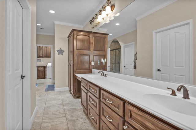 300 Deer Trace Boulevard, Diboll, TX 75941