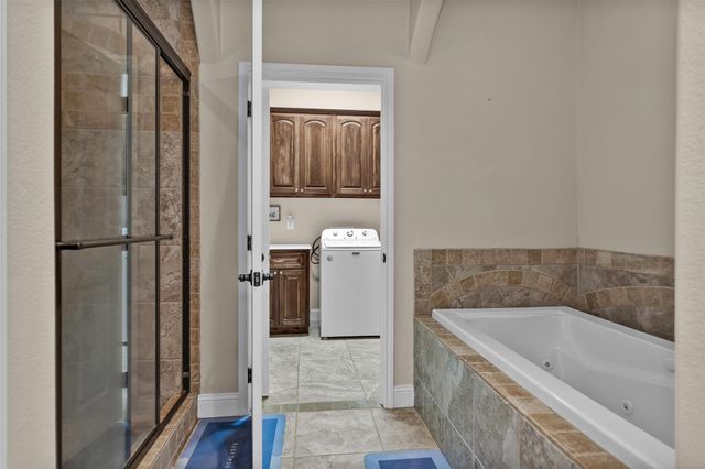 300 Deer Trace Boulevard, Diboll, TX 75941