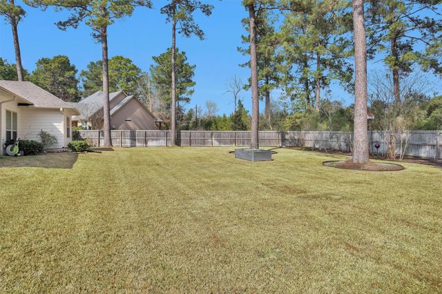 300 Deer Trace Boulevard, Diboll, TX 75941