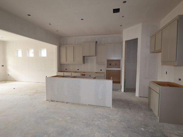 833 Corvallis DR, Leander, TX 78641