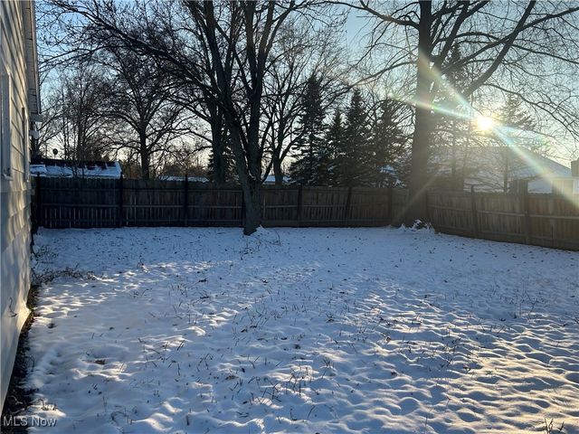 2025 Scott Court, Elyria, OH 44035