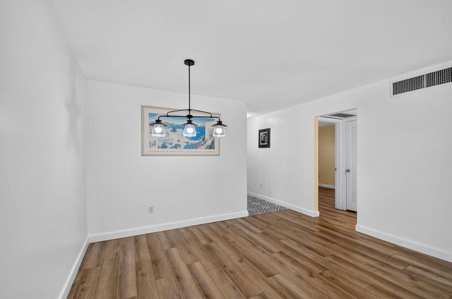 1505 Crescent Circle B24, Lake Park, FL 33403