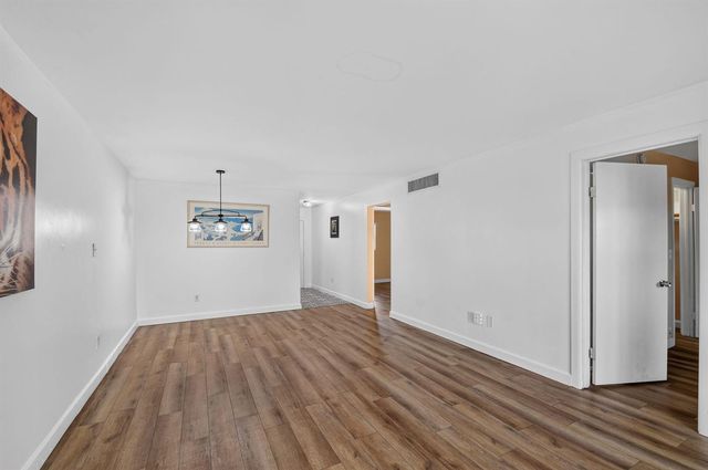 1505 Crescent Circle B24, Lake Park, FL 33403