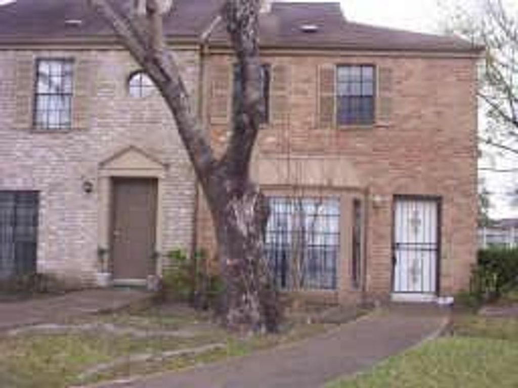 9901 Sharpcrest Street D8, Houston, TX 77036