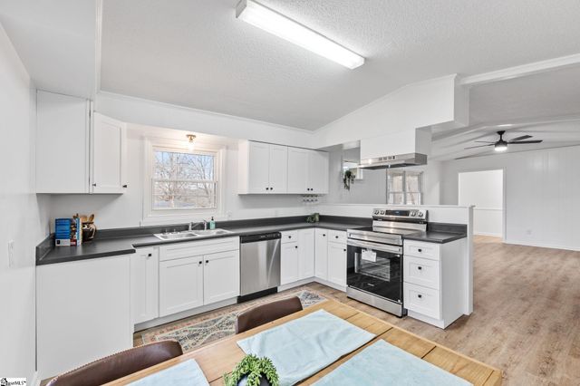 407 Dogwood Lane Extension, Travelers Rest, SC 29690