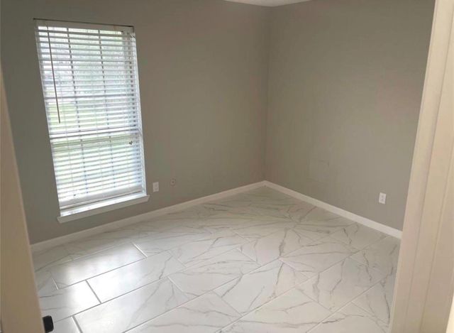 5030 Valley View Drive, La Porte, TX 77571