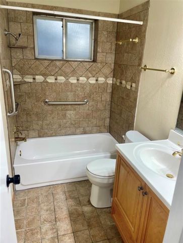 5030 Valley View Drive, La Porte, TX 77571