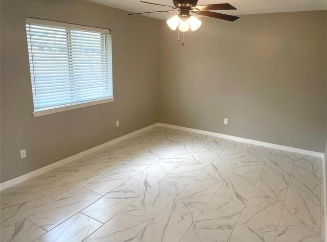 5030 Valley View Drive, La Porte, TX 77571