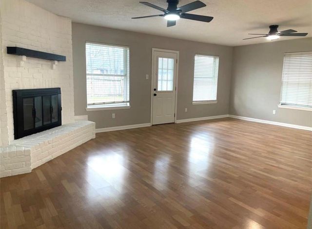 5030 Valley View Drive, La Porte, TX 77571