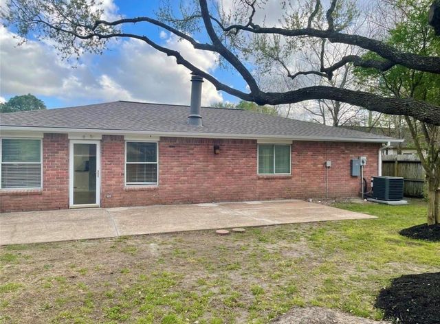 5030 Valley View Drive, La Porte, TX 77571