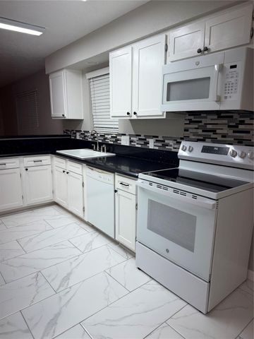 5030 Valley View Drive, La Porte, TX 77571