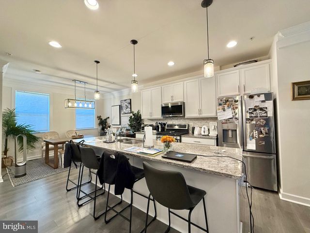 14327 SUMMIT VIEW LN, Rockville, MD 20850