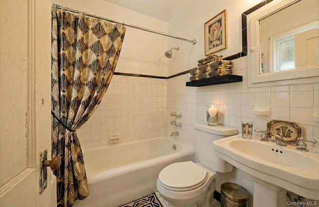 93 Stuyvesant Plaza, Mount Vernon, NY 10552