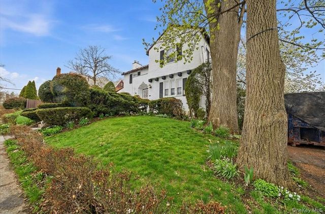 93 Stuyvesant Plaza, Mount Vernon, NY 10552