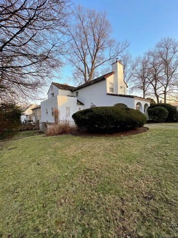 93 Stuyvesant Plaza, Mount Vernon, NY 10552