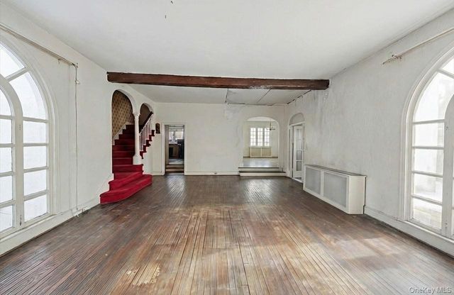 93 Stuyvesant Plaza, Mount Vernon, NY 10552