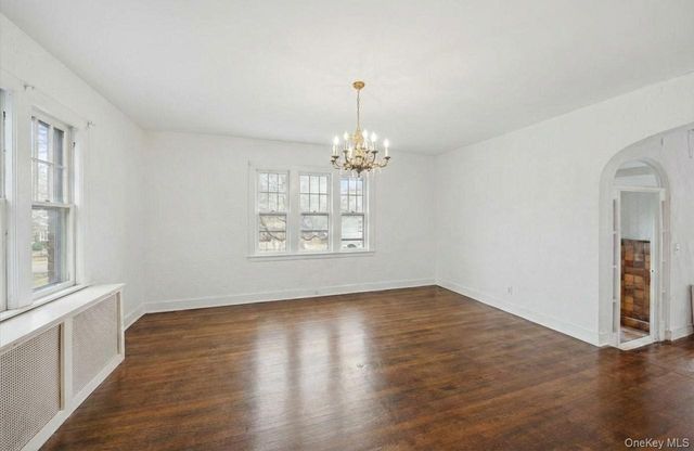 93 Stuyvesant Plaza, Mount Vernon, NY 10552