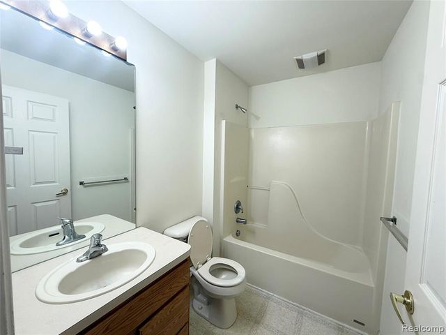 6122 Cherrywood Drive, Ypsilanti, MI 48197