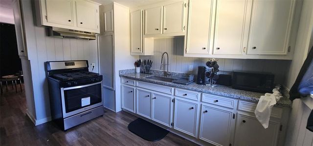 3339 Simmons Street 8, Houston, TX 77004