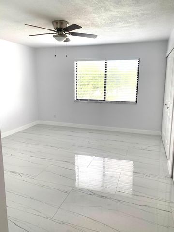 2786 Tennis Club Drive 301, West Palm Beach, FL 33417