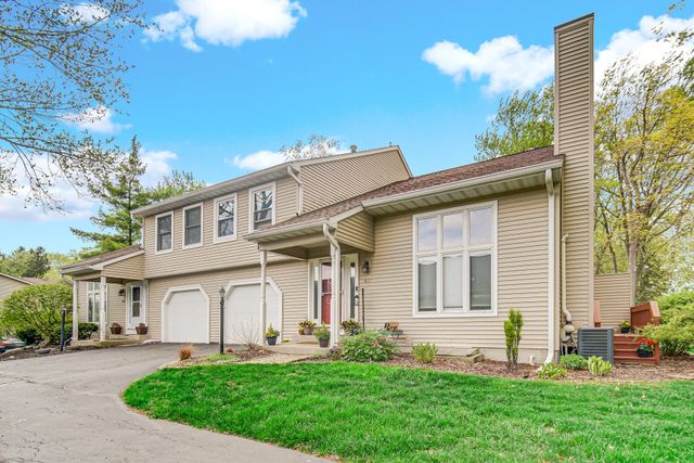 607 Weatherwood Lane, Valparaiso, IN 46383