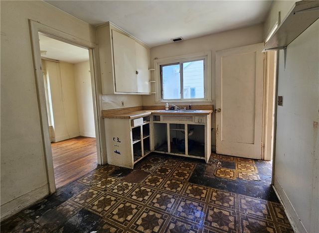 609 Decker Avenue, Elmira City, NY 14904