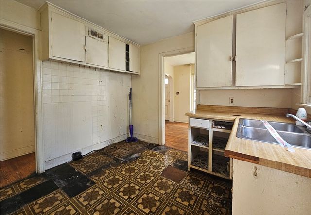 609 Decker Avenue, Elmira City, NY 14904