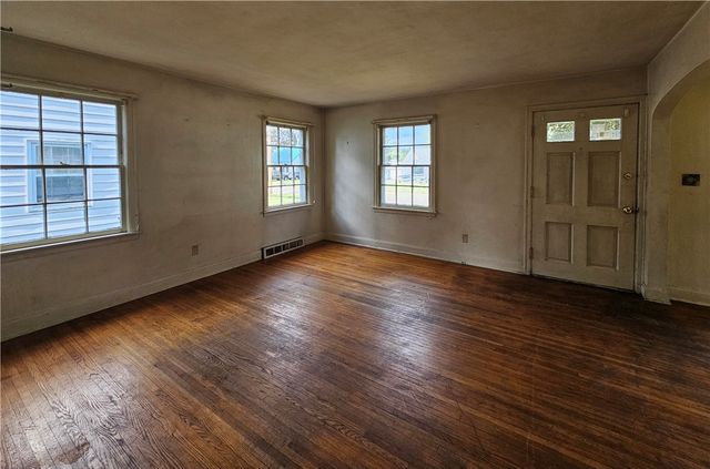 609 Decker Avenue, Elmira City, NY 14904