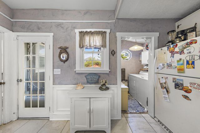 16 N 9TH ST, Surf City, NJ 08008
