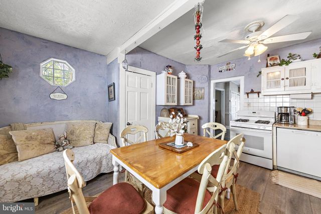 16 N 9TH ST, Surf City, NJ 08008