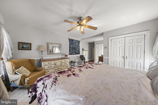 16 N 9TH ST, Surf City, NJ 08008