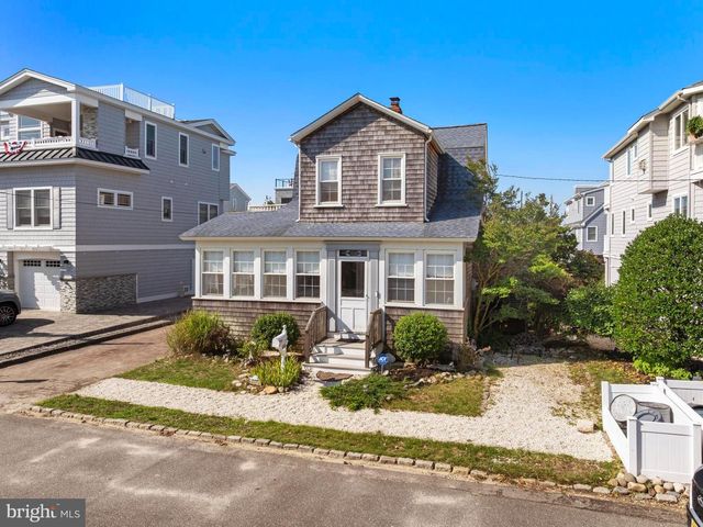 16 N 9TH ST, Surf City, NJ 08008