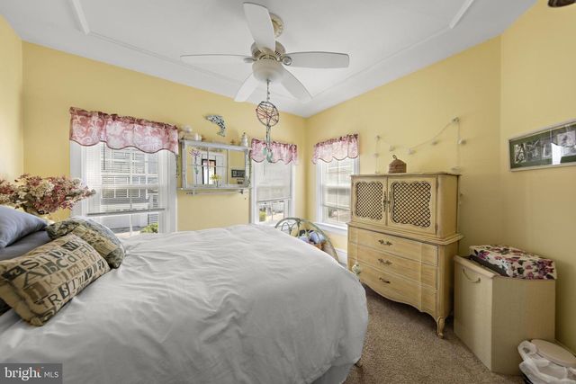 16 N 9TH ST, Surf City, NJ 08008