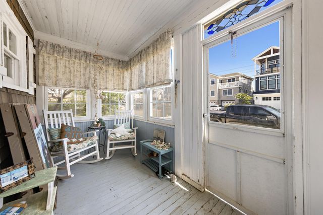16 N 9TH ST, Surf City, NJ 08008