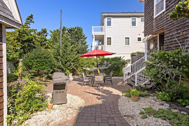 16 N 9TH ST, Surf City, NJ 08008