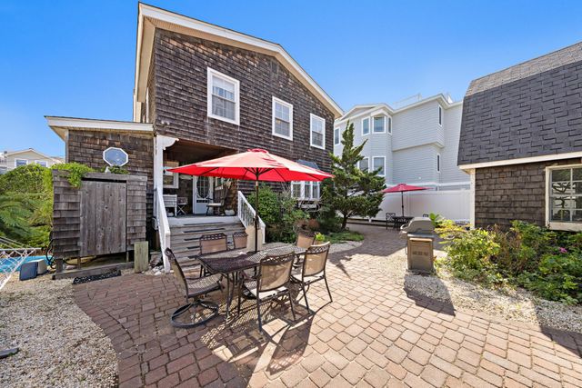 16 N 9TH ST, Surf City, NJ 08008