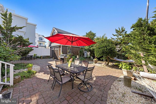 16 N 9TH ST, Surf City, NJ 08008