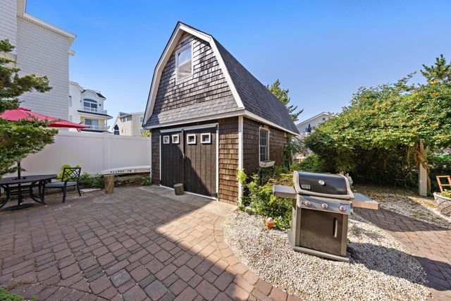 16 N 9TH ST, Surf City, NJ 08008