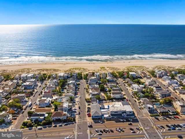 16 N 9TH ST, Surf City, NJ 08008