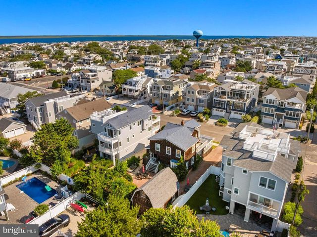 16 N 9TH ST, Surf City, NJ 08008