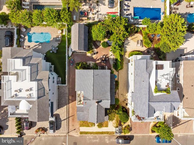 16 N 9TH ST, Surf City, NJ 08008