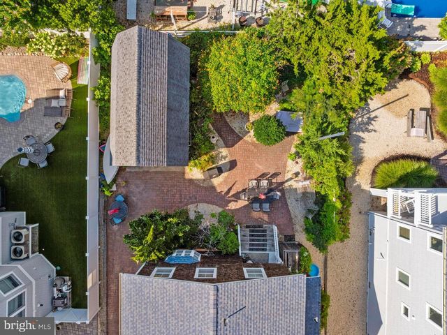 16 N 9TH ST, Surf City, NJ 08008