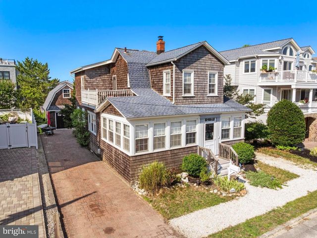 16 N 9TH ST, Surf City, NJ 08008